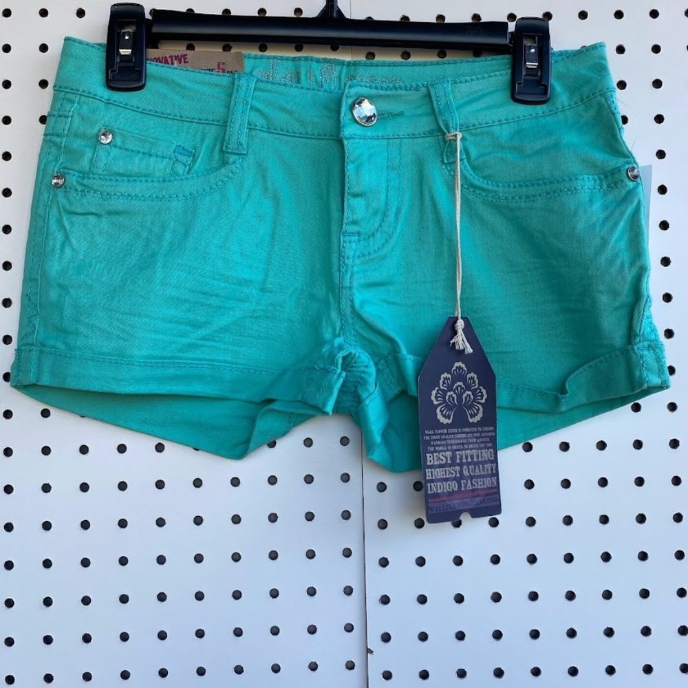 Junior's Wallflower Soft Green Shorts
